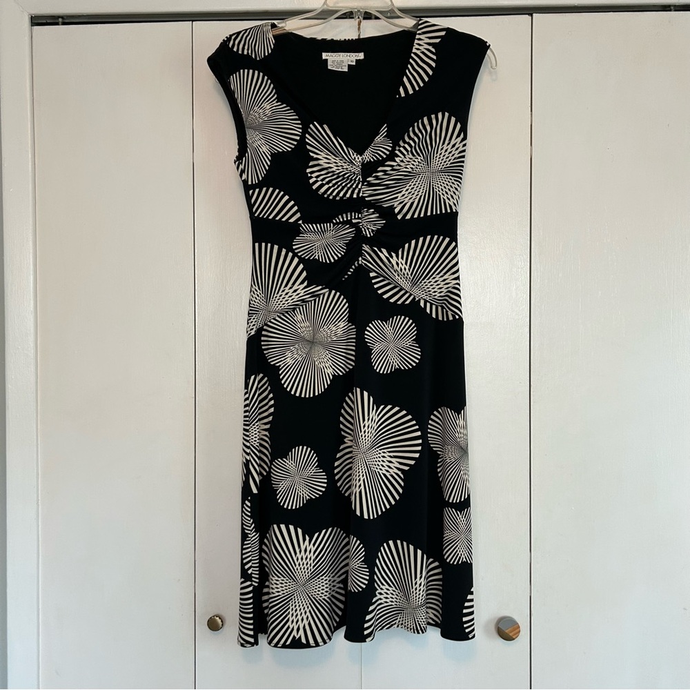 Maggy London Black and White Floral Midi Dress